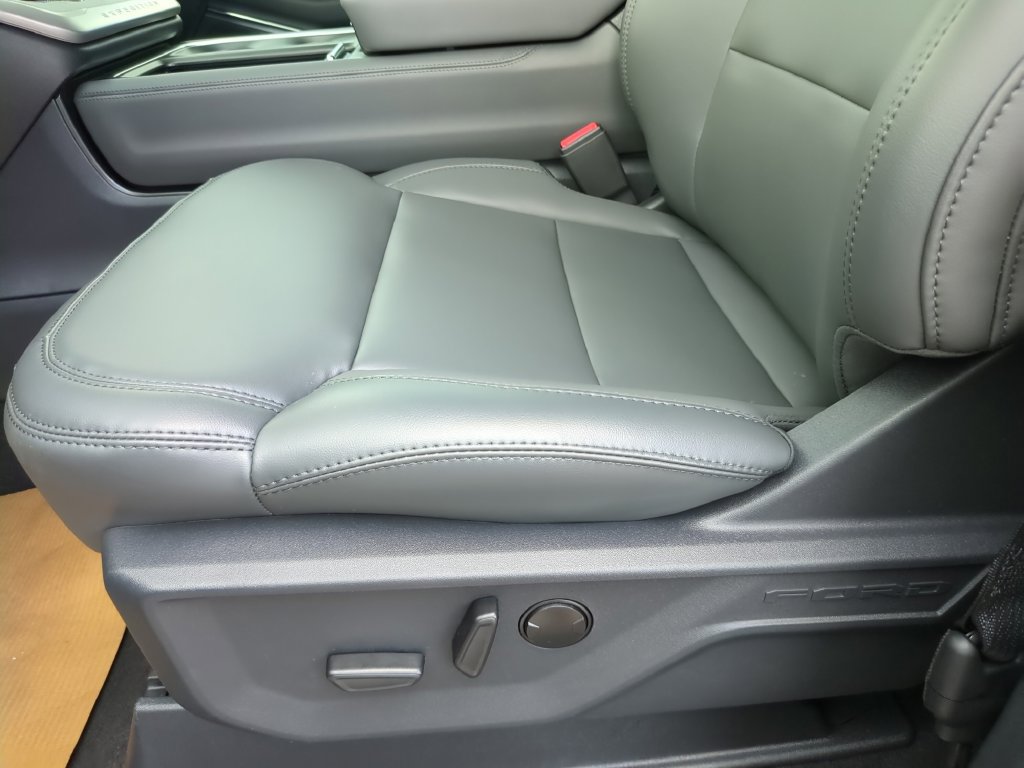New 2026 Ford Expedition Active RWD image 19