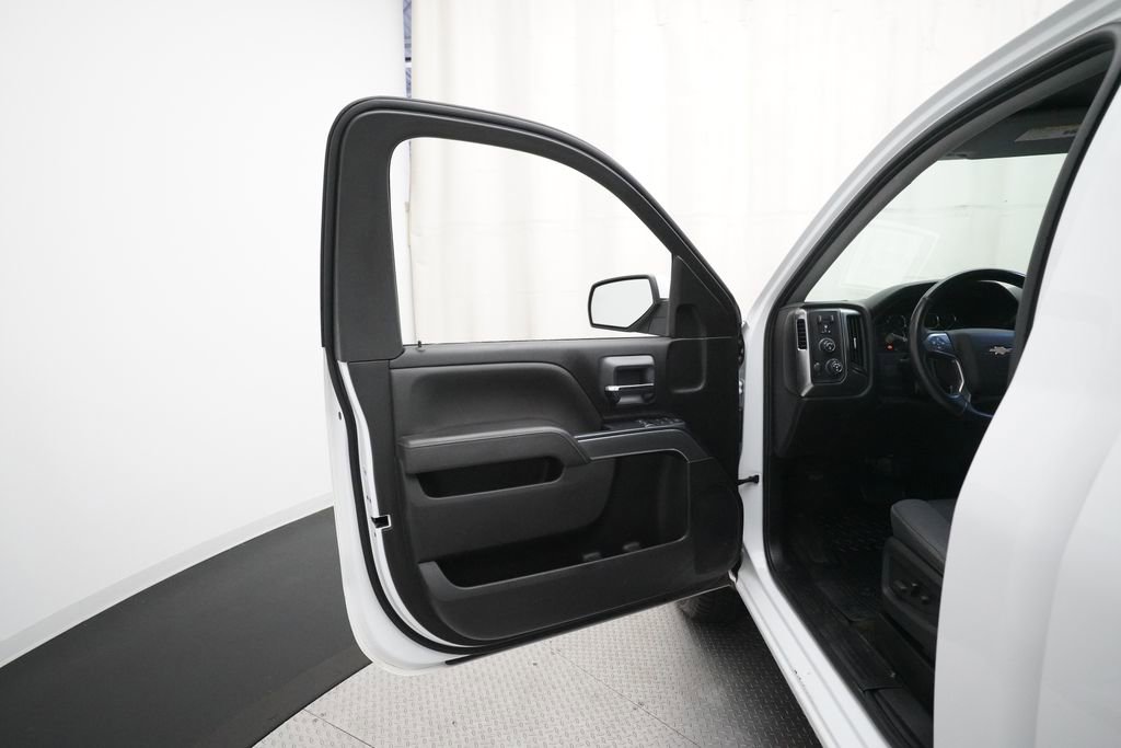 Used 2017 Chevrolet Silverado 1500 LT w/ LT Convenience Package image 26