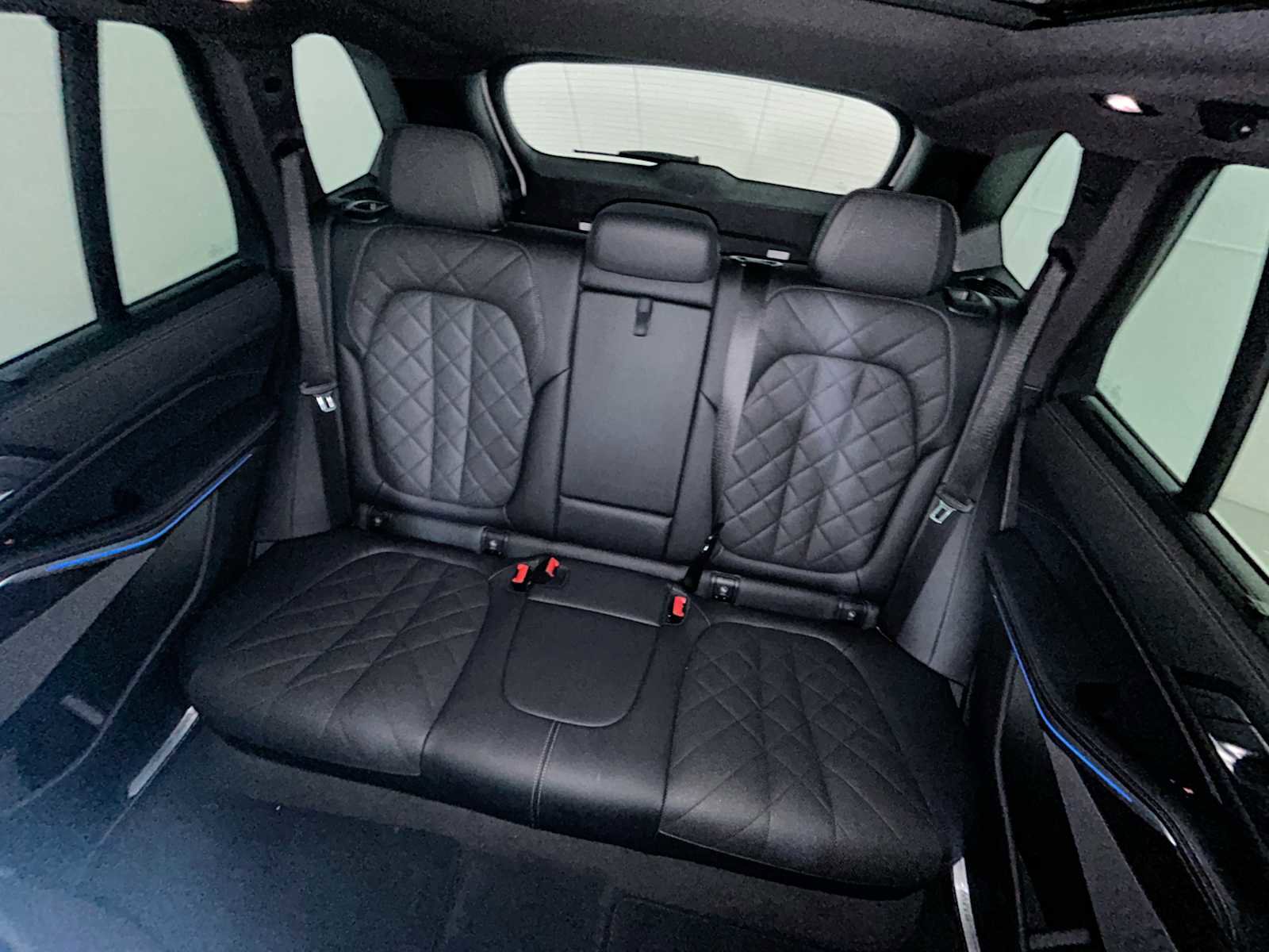 Used 2024 BMW X5 xDrive50e w/ Premium Package image 25