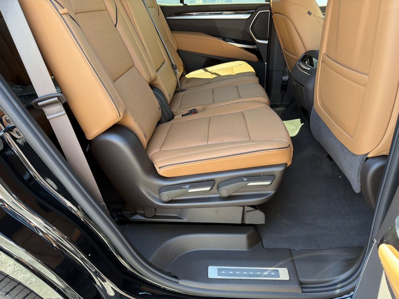 New 2026 Cadillac Escalade Luxury w/ Touring Package AWD/4WD image 30