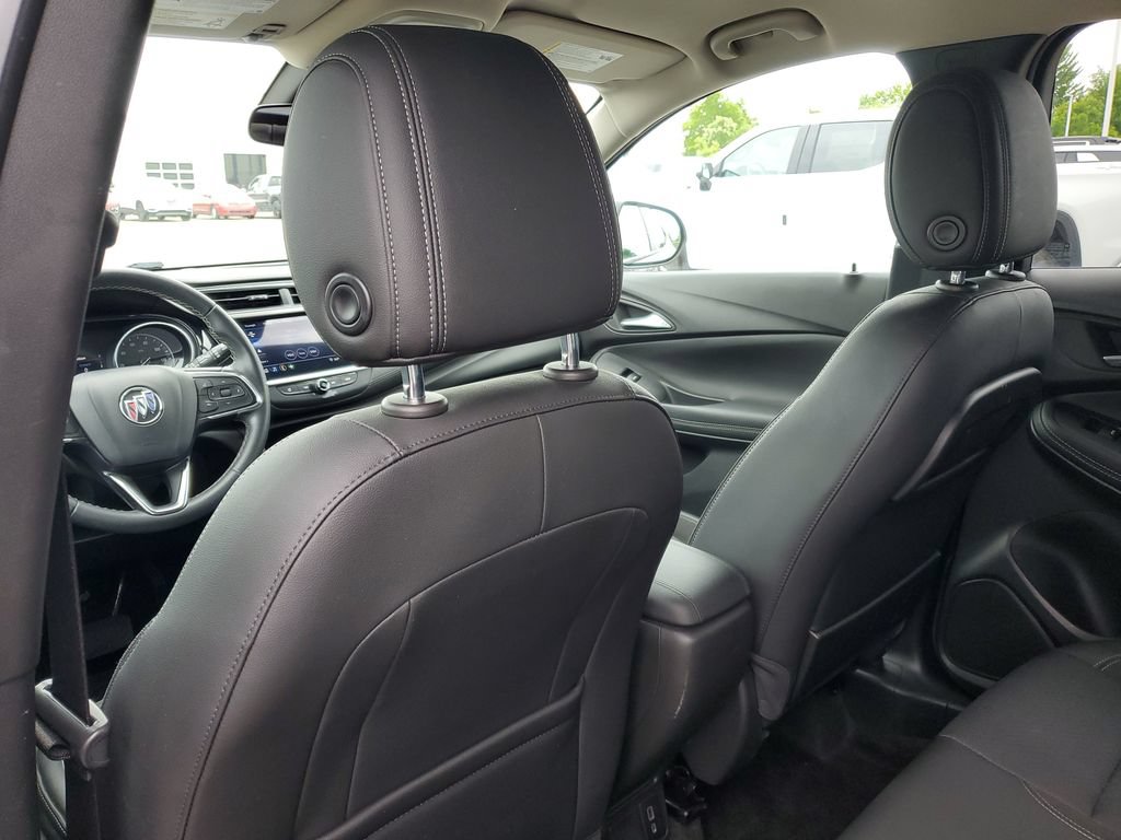 Used 2022 Buick Encore GX Preferred w/ Cold Weather Comfort Package AWD/4WD image 28
