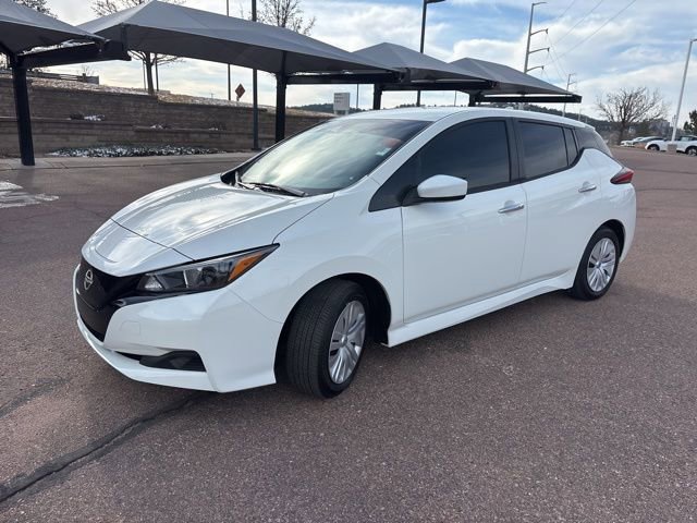 Used 2025 Nissan Leaf S image 3