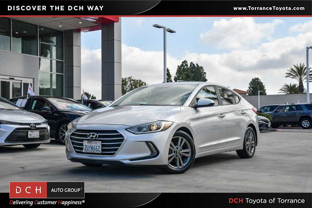 Used 2017 Hyundai Elantra SE w/ SE A/T Tech Package 03