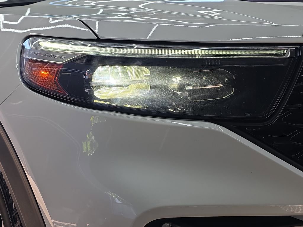 Used 2020 Ford Explorer ST image 31