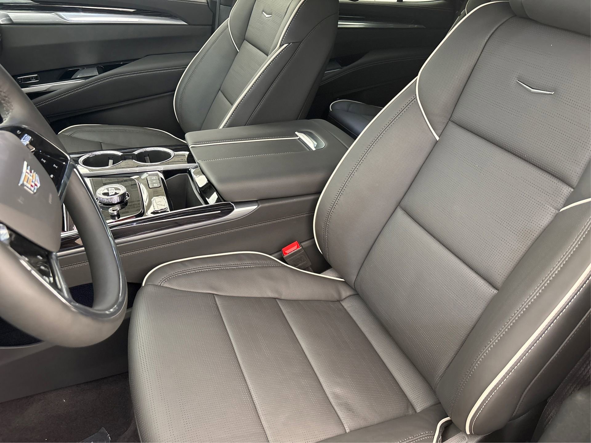 New 2025 Cadillac Escalade Sport w/ Touring Package image 9