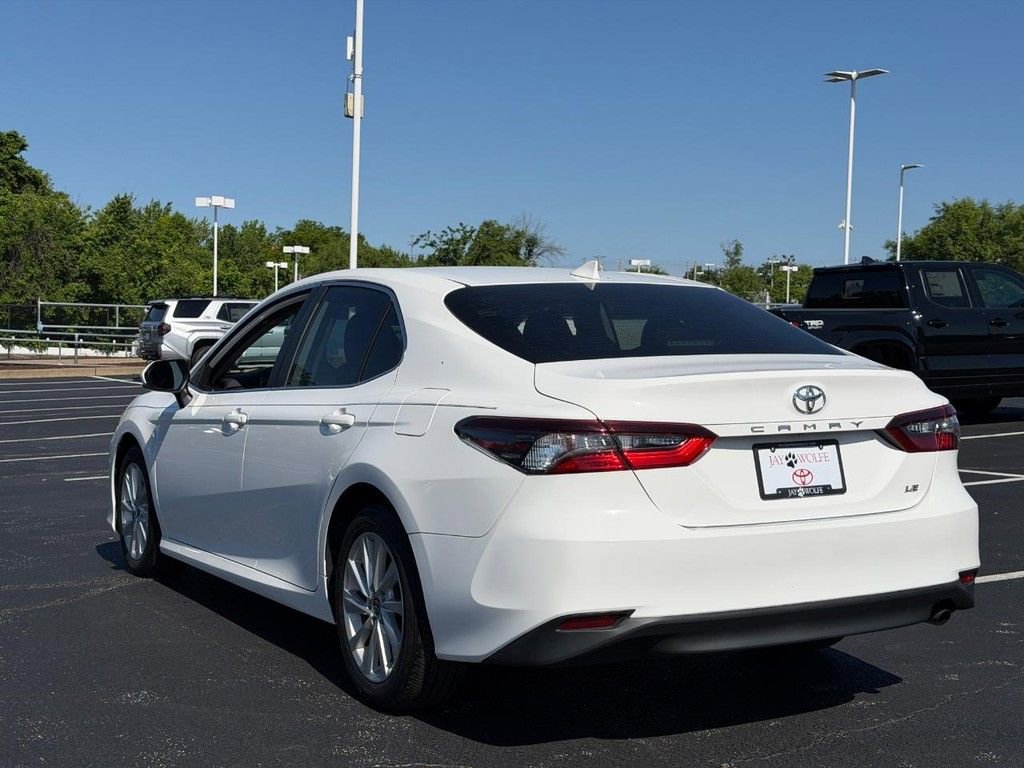 Used 2022 Toyota Camry LE FWD image 8