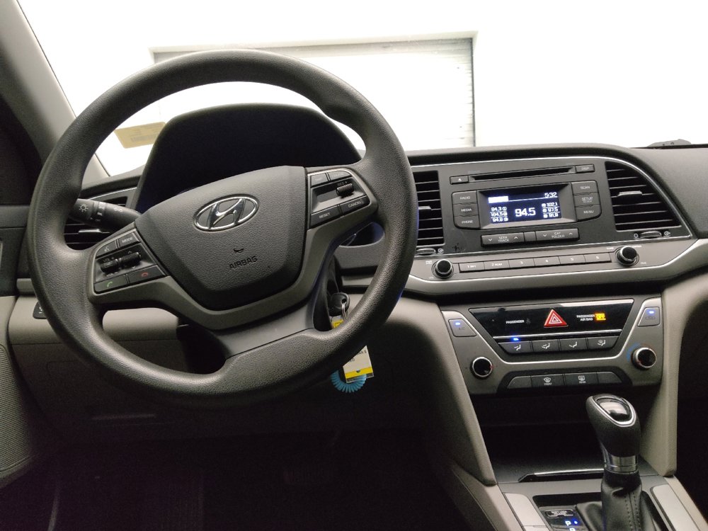 Used 2017 Hyundai Elantra SE w/ Cargo Package FWD image 22