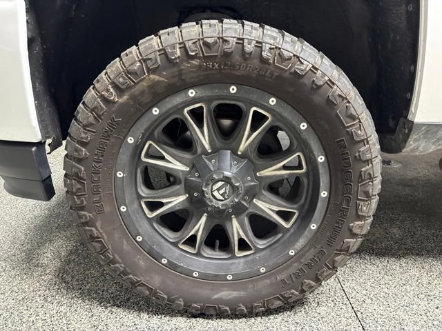 Used 2018 Chevrolet Silverado 1500 LT w/ All Star Edition AWD/4WD image 3