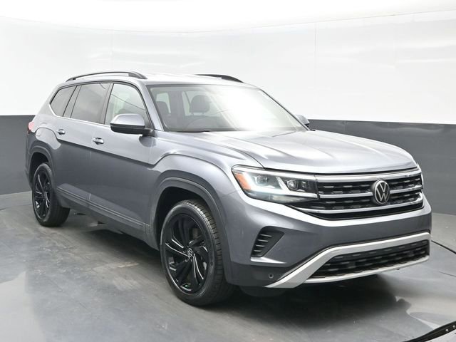 Used 2023 Volkswagen Atlas SE w/ Black Wheel Package image 8
