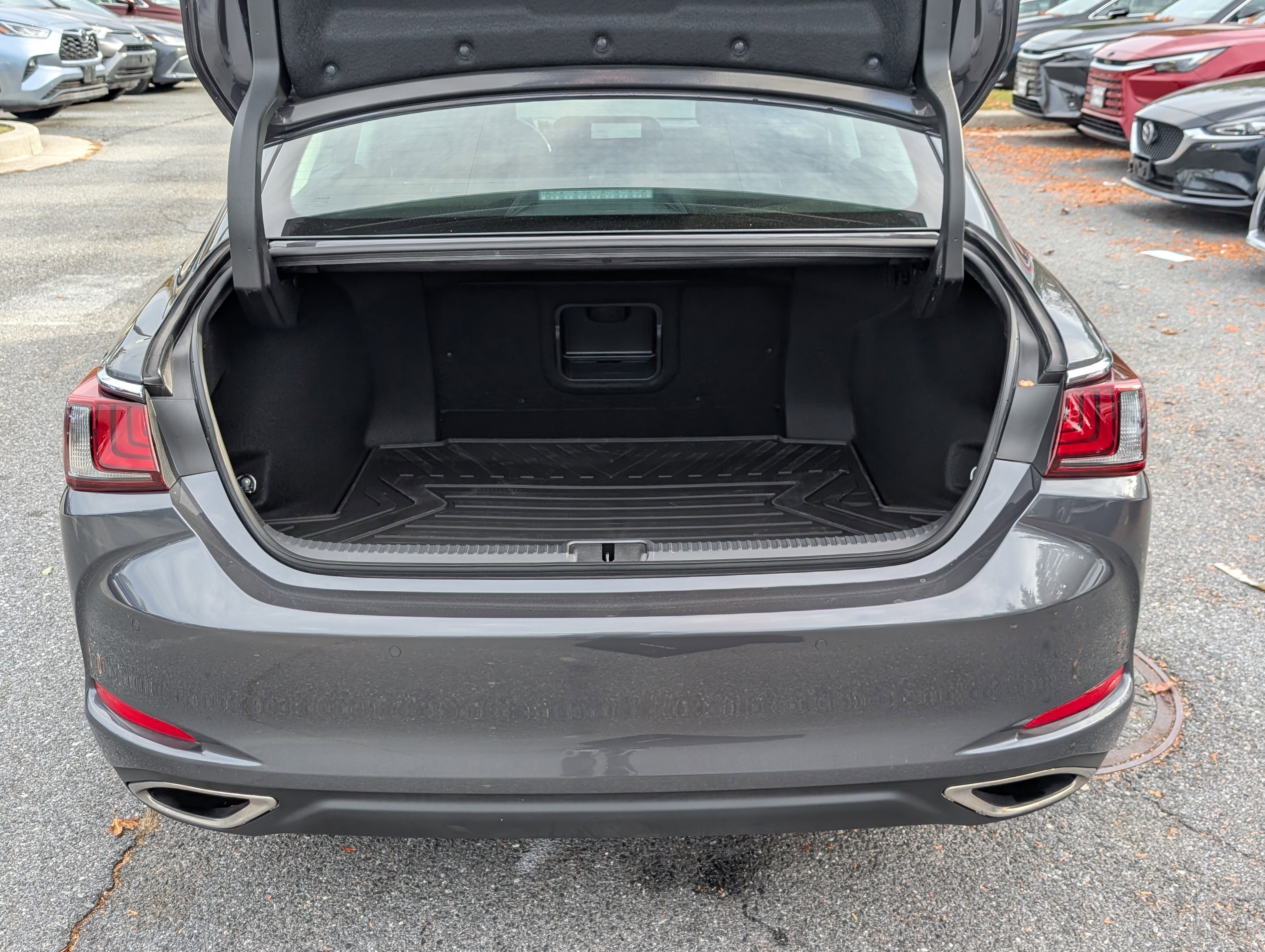 Certified 2025 Lexus ES 350 w/ Premium Package image 13