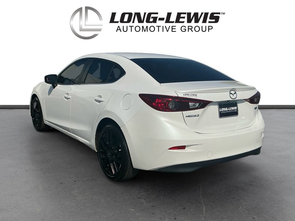 Used 2018 MAZDA MAZDA3 Touring FWD image 4