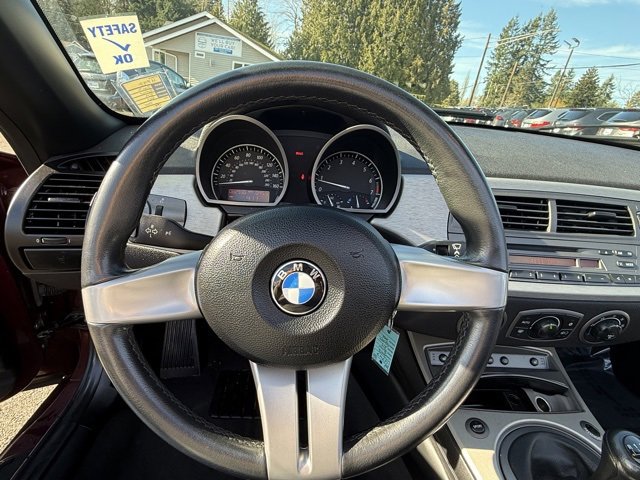 Used 2003 BMW Z4 2.5i image 12