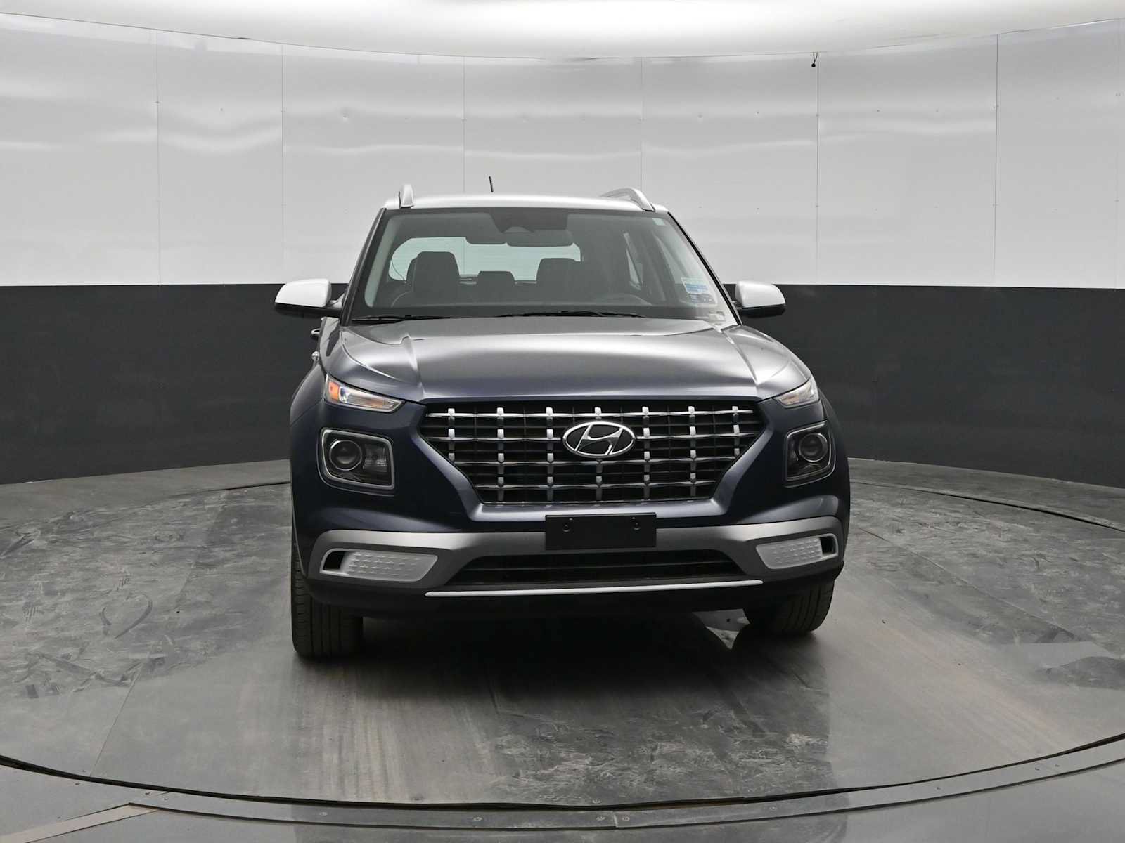New 2026 Hyundai Venue SEL FWD video 2