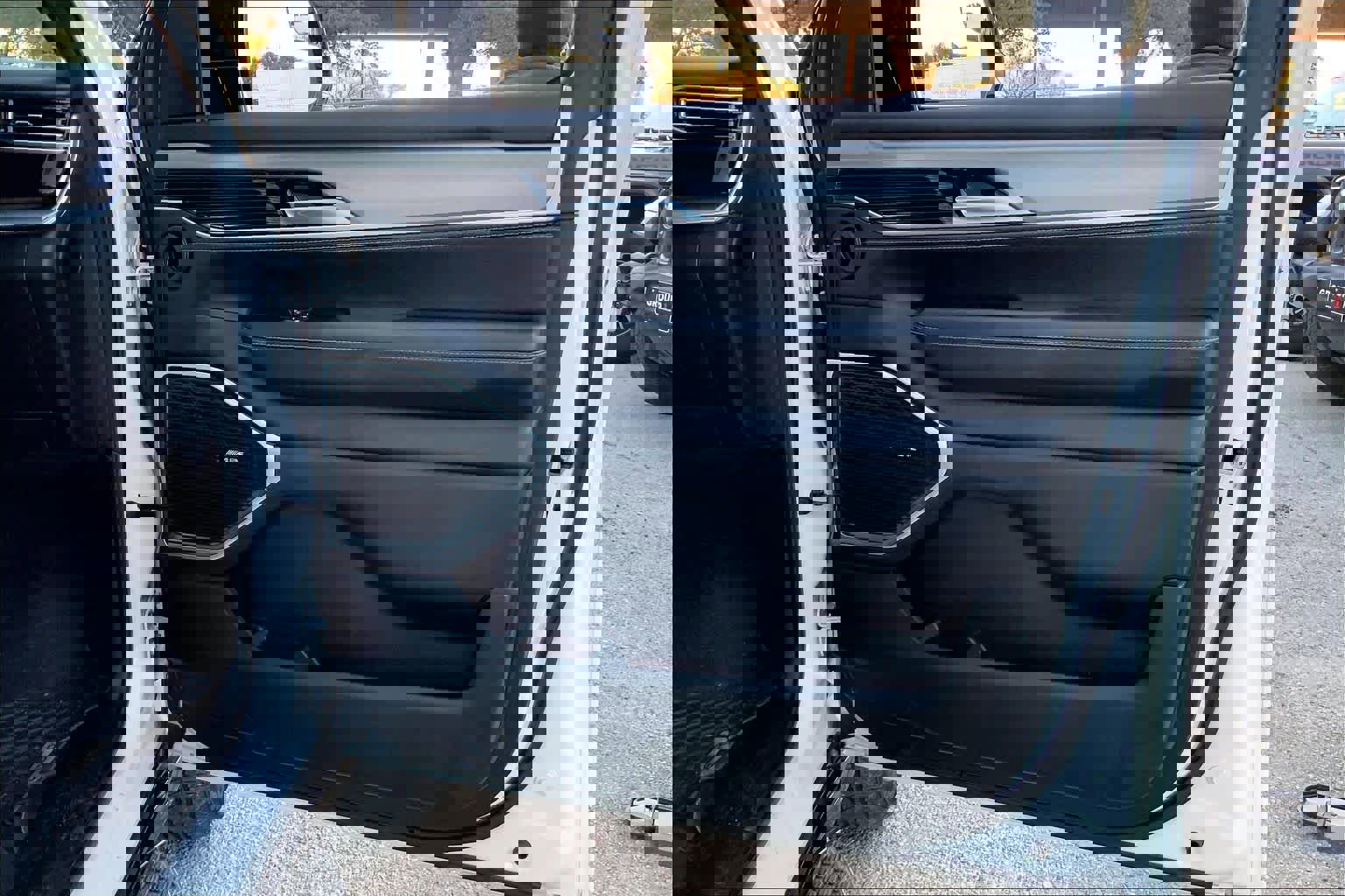 Used 2023 Jeep Wagoneer Series II image 21