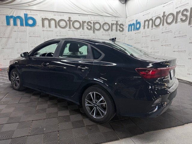 Used 2023 Kia Forte LXS w/ LXS Technology Package image 2