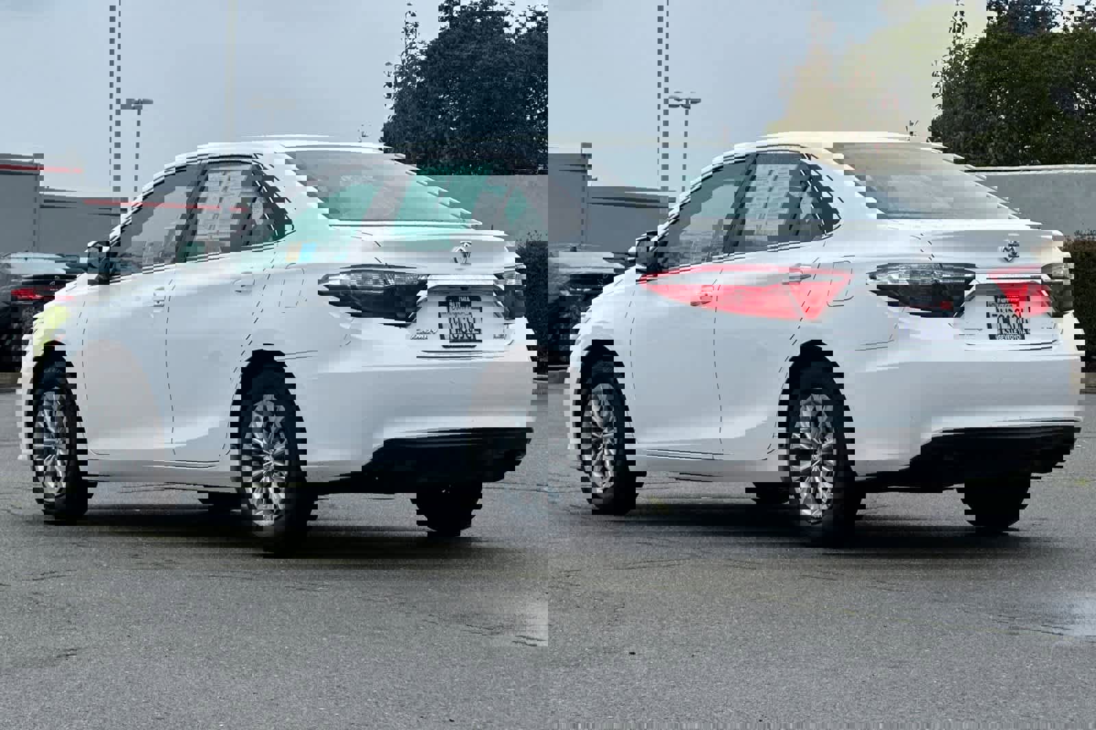 Used 2017 Toyota Camry LE image 7