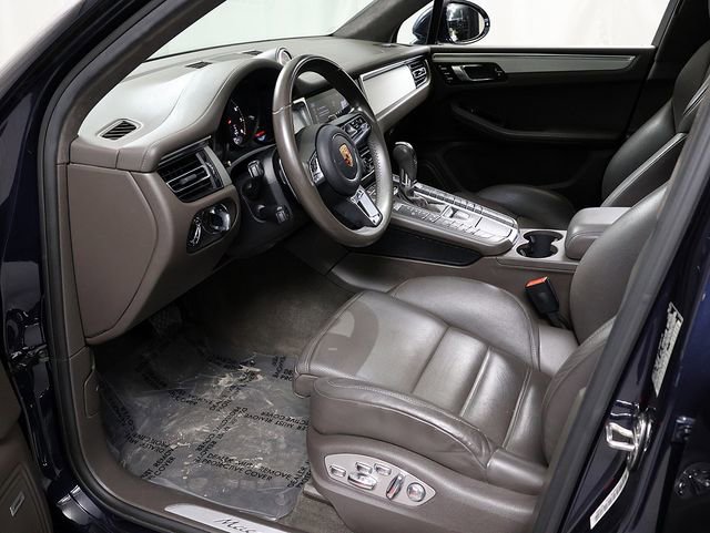 Used 2020 Porsche Macan Turbo image 11