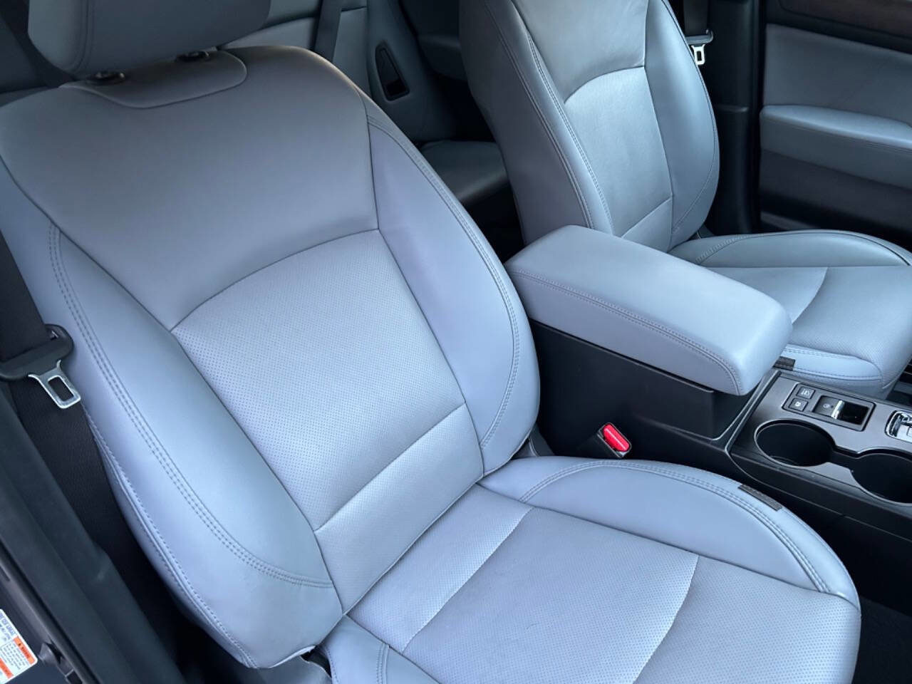 Used 2018 Subaru Outback 3.6R Limited image 23