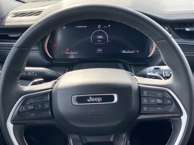 Used 2023 Jeep Grand Cherokee Limited AWD/4WD image 8