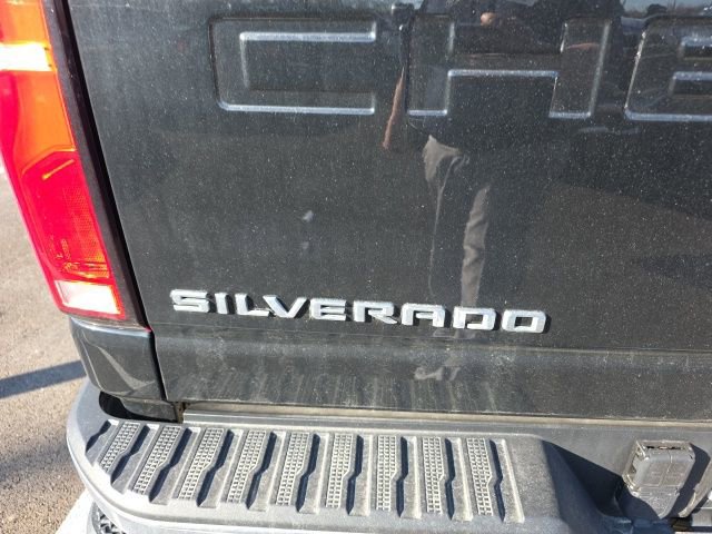 Used 2025 Chevrolet Silverado 2500 LTZ w/ LTZ Premium Package image 12