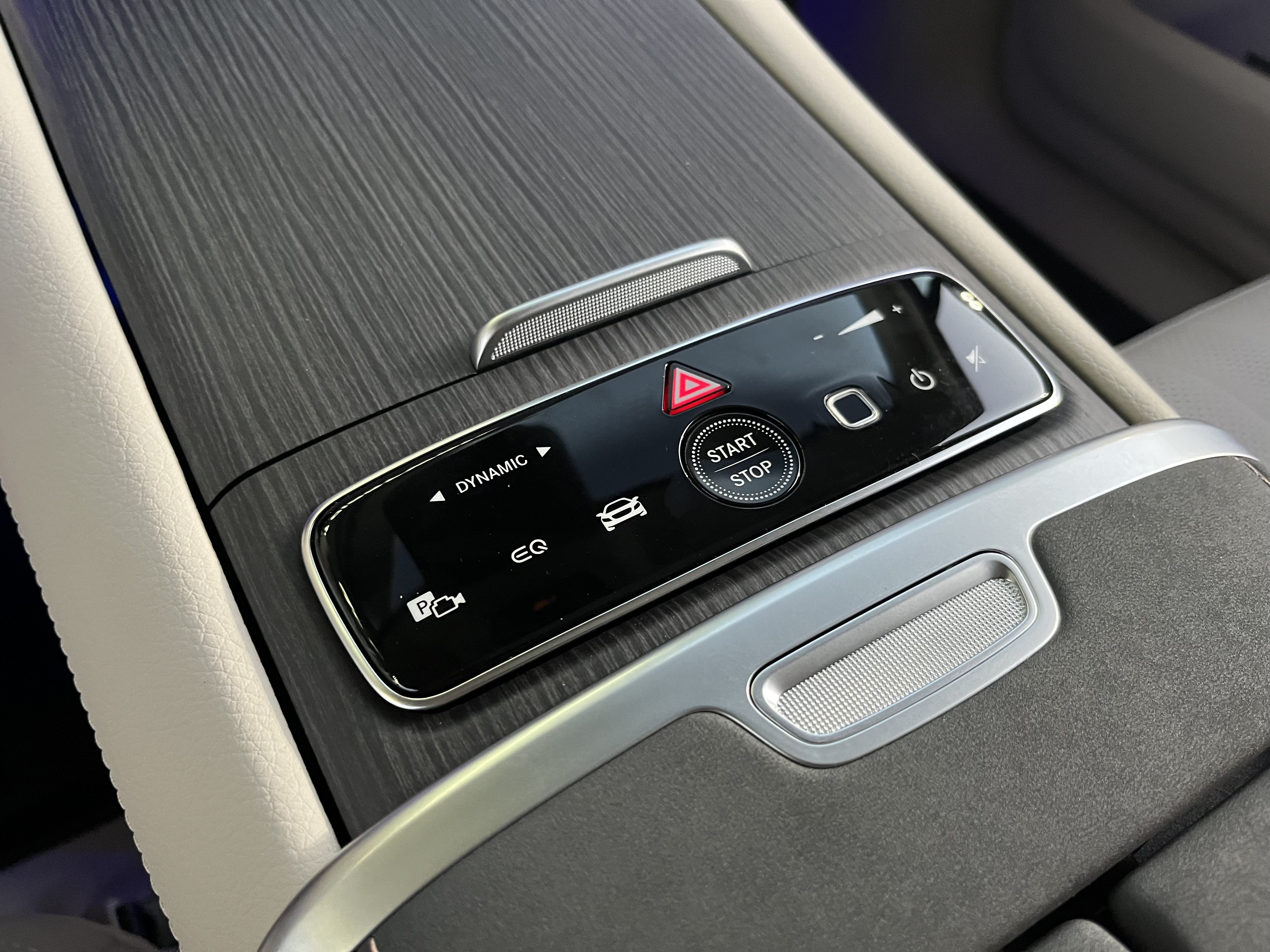 New 2026 Mercedes-Benz EQS 400 4MATIC SUV image 26