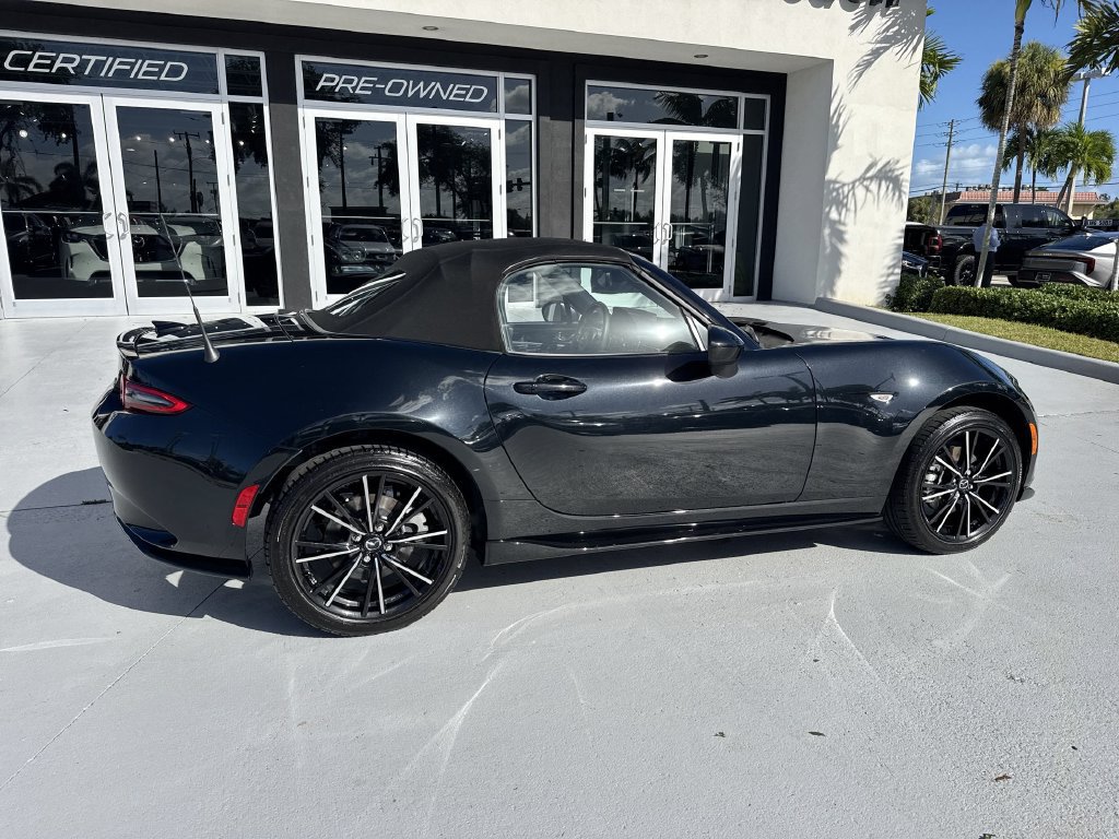 Used 2025 MAZDA MX-5 Miata Grand Touring w/ Appearance Package RWD image 4