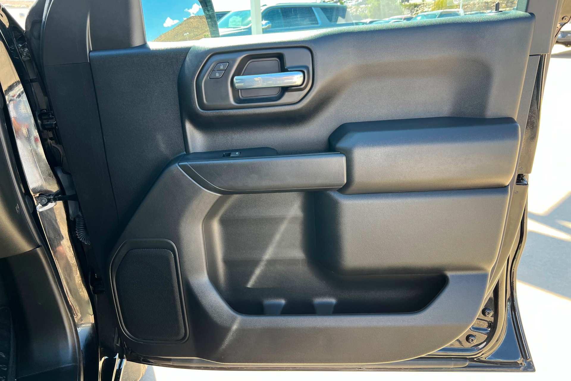 Used 2022 Chevrolet Silverado 1500 Custom AWD/4WD image 23