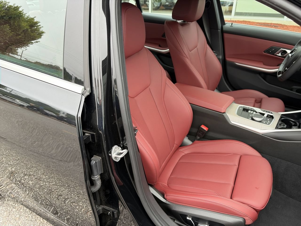 Certified 2026 BMW 330i Sedan RWD image 36