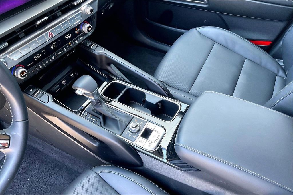 Used 2025 Kia Telluride S AWD/4WD image 16