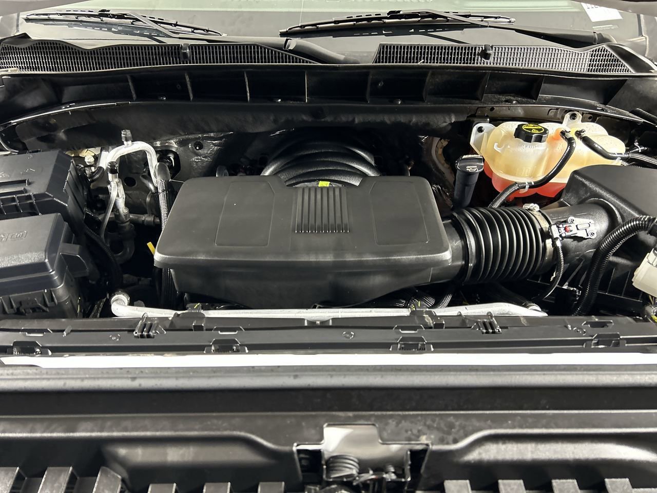 Used 2024 GMC Sierra 1500 Elevation w/ X31 Off-Road Package image 10