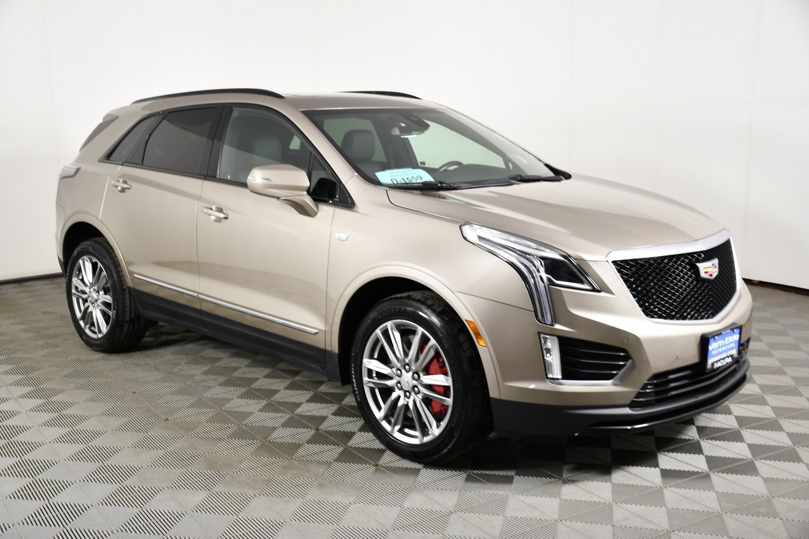 Used 2023 Cadillac XT5 Sportv AWD/4WD image 4