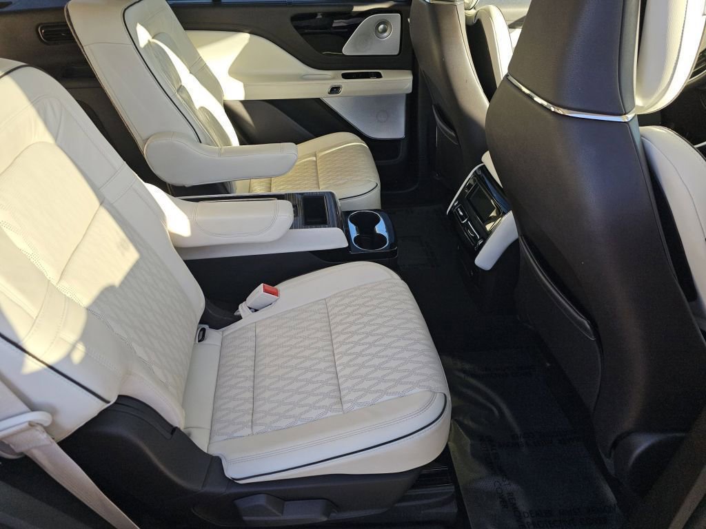 Used 2020 Lincoln Aviator Black Label w/ Dynamic Handling Package image 28