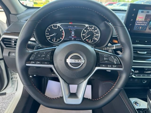 Used 2025 Nissan Altima 2.5 SR w/ SR Premium Package AWD/4WD image 15