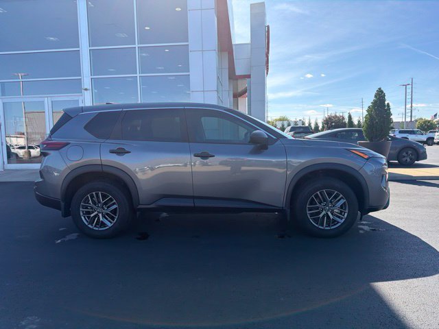 Used 2026 Nissan Rogue S FWD image 8