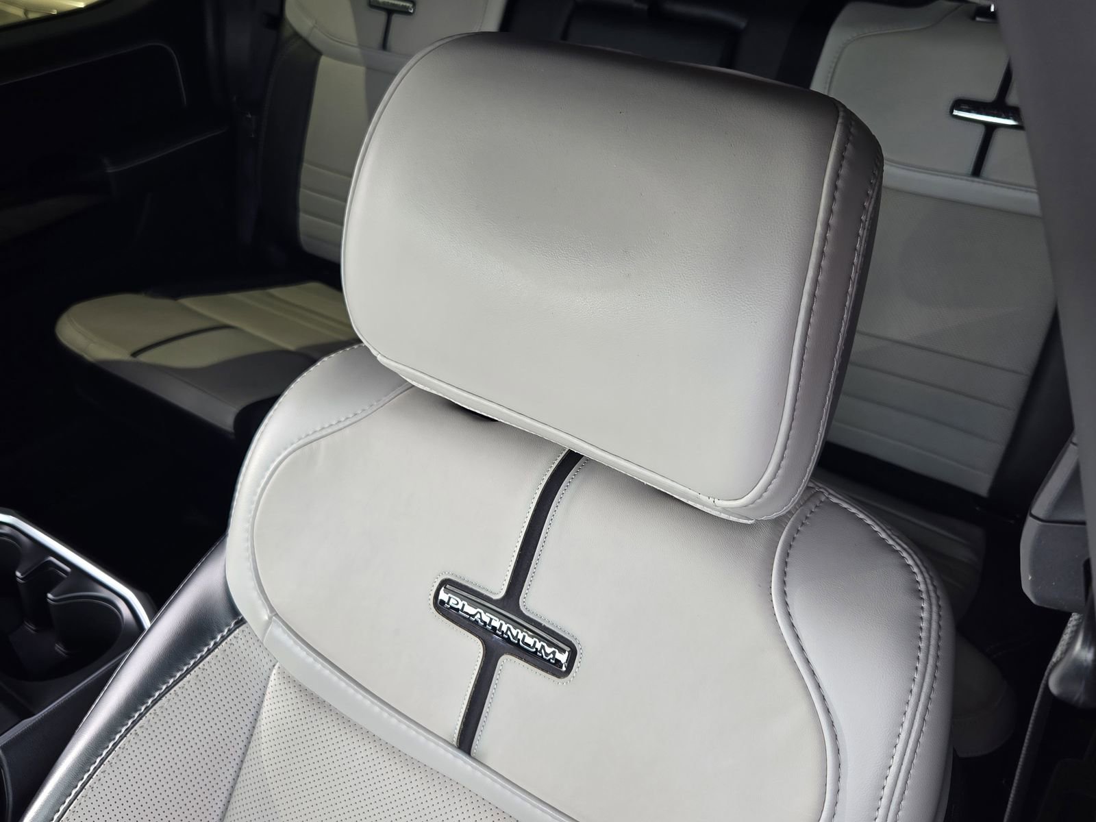 Used 2024 Ford F150 Lightning Platinum image 2