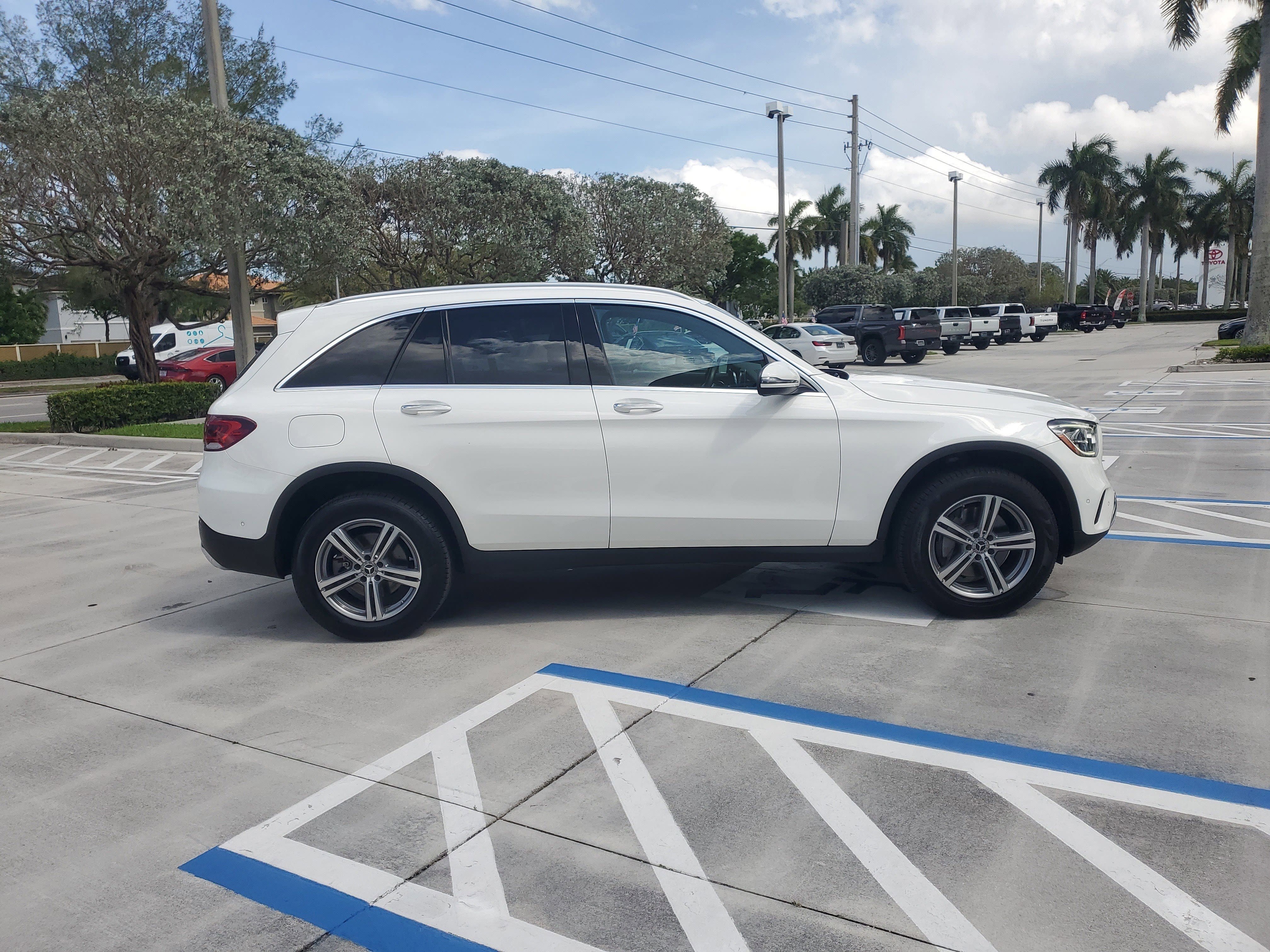 Used 2022 Mercedes-Benz GLC 300 image 11