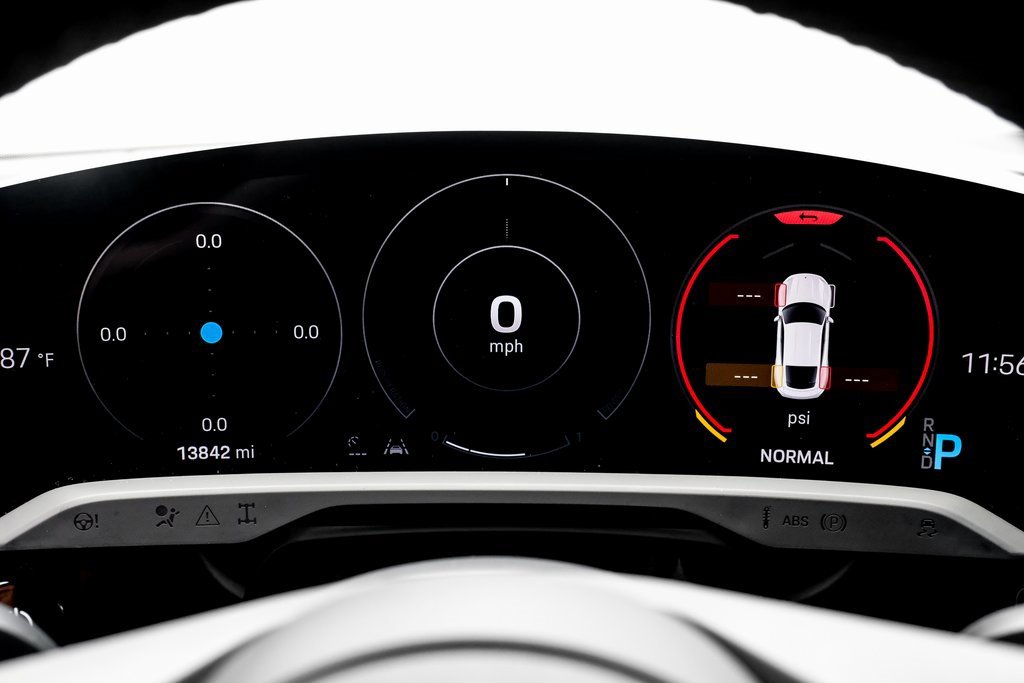 Used 2023 Porsche Taycan w/ Premium Package image 31