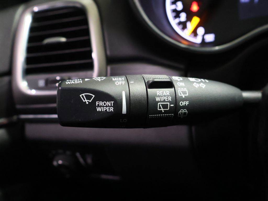 Used 2019 Jeep Grand Cherokee Limited image 38