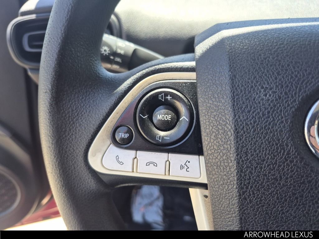Used 2017 Toyota Prius Two w/ Prius Two Safety Plus Package FWD image 19