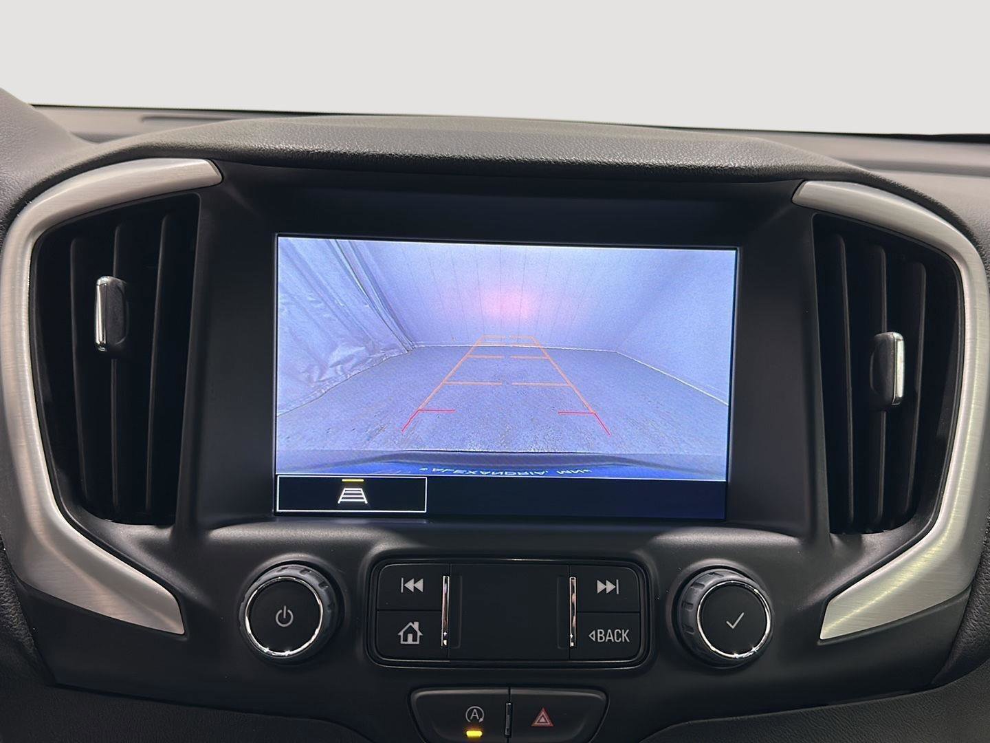 Used 2024 GMC Terrain SLT image 13