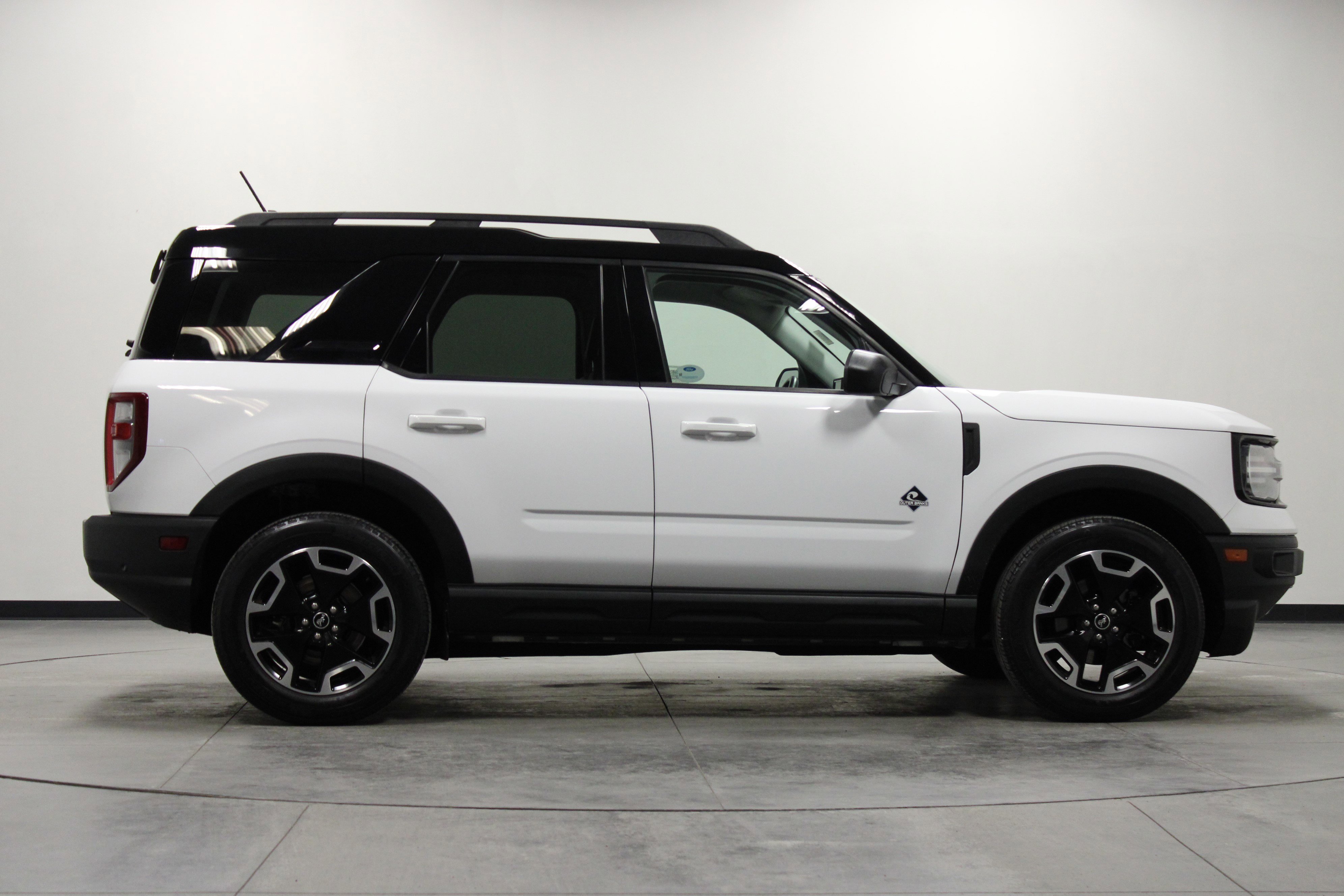 Used 2021 Ford Bronco Sport Outer Banks image 3