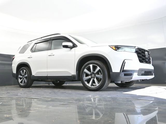 Used 2025 Honda Pilot Elite image 33