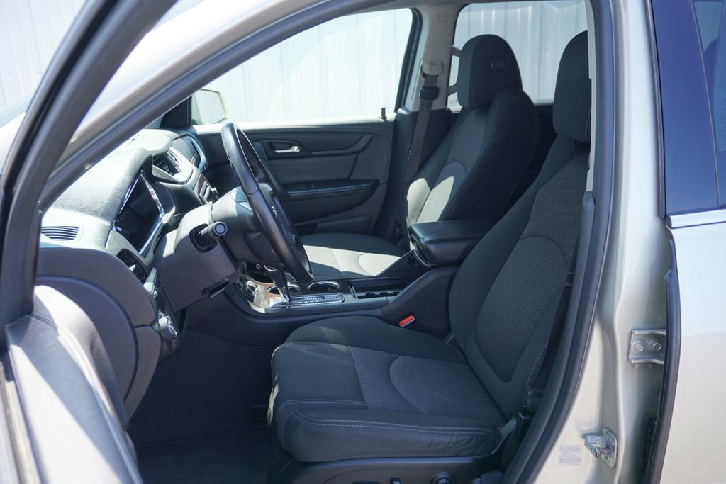 Used 2016 Chevrolet Traverse LT w/ Style and Technology Package AWD/4WD image 12