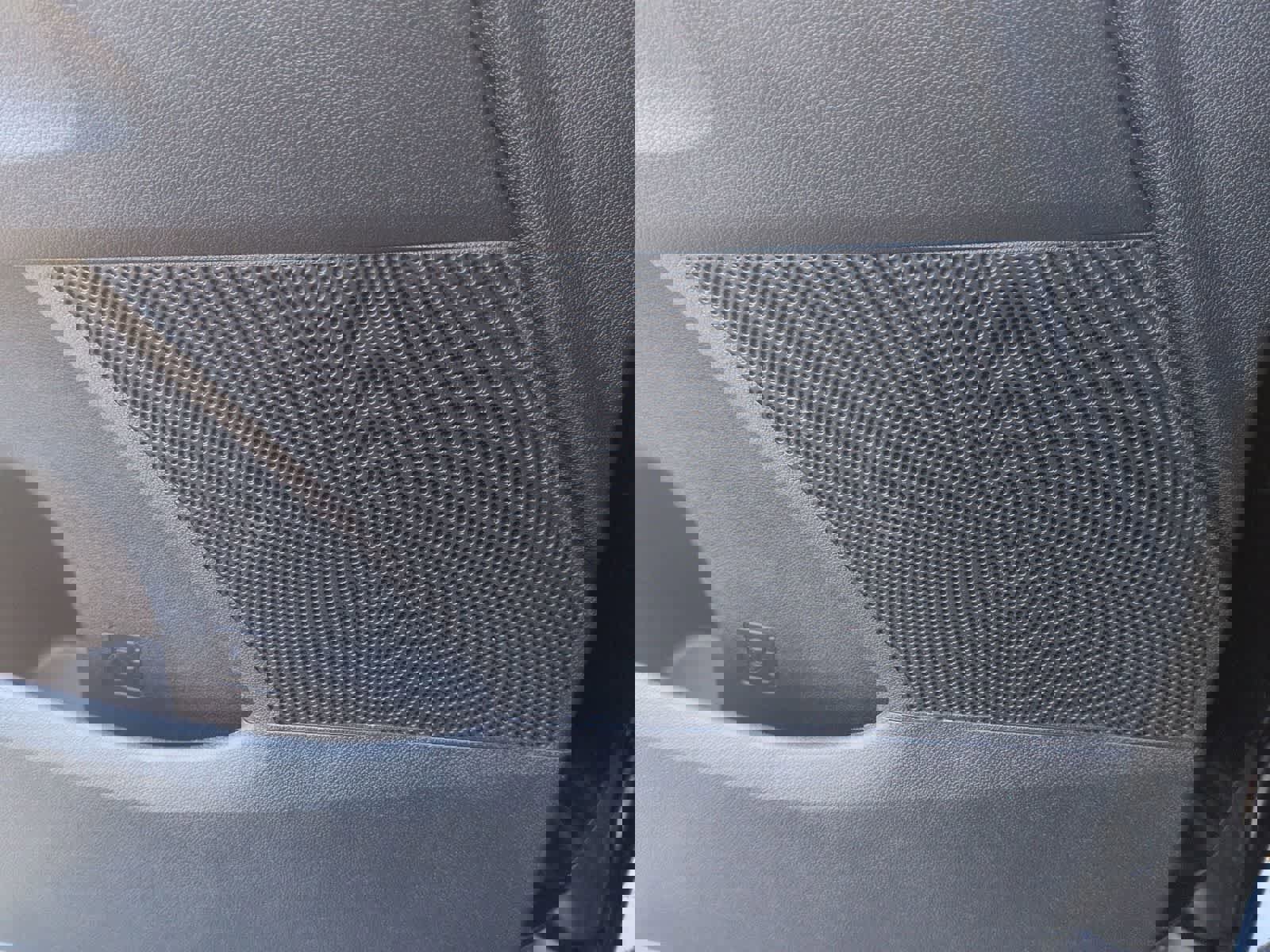 Used 2022 Kia Sorento LX image 28