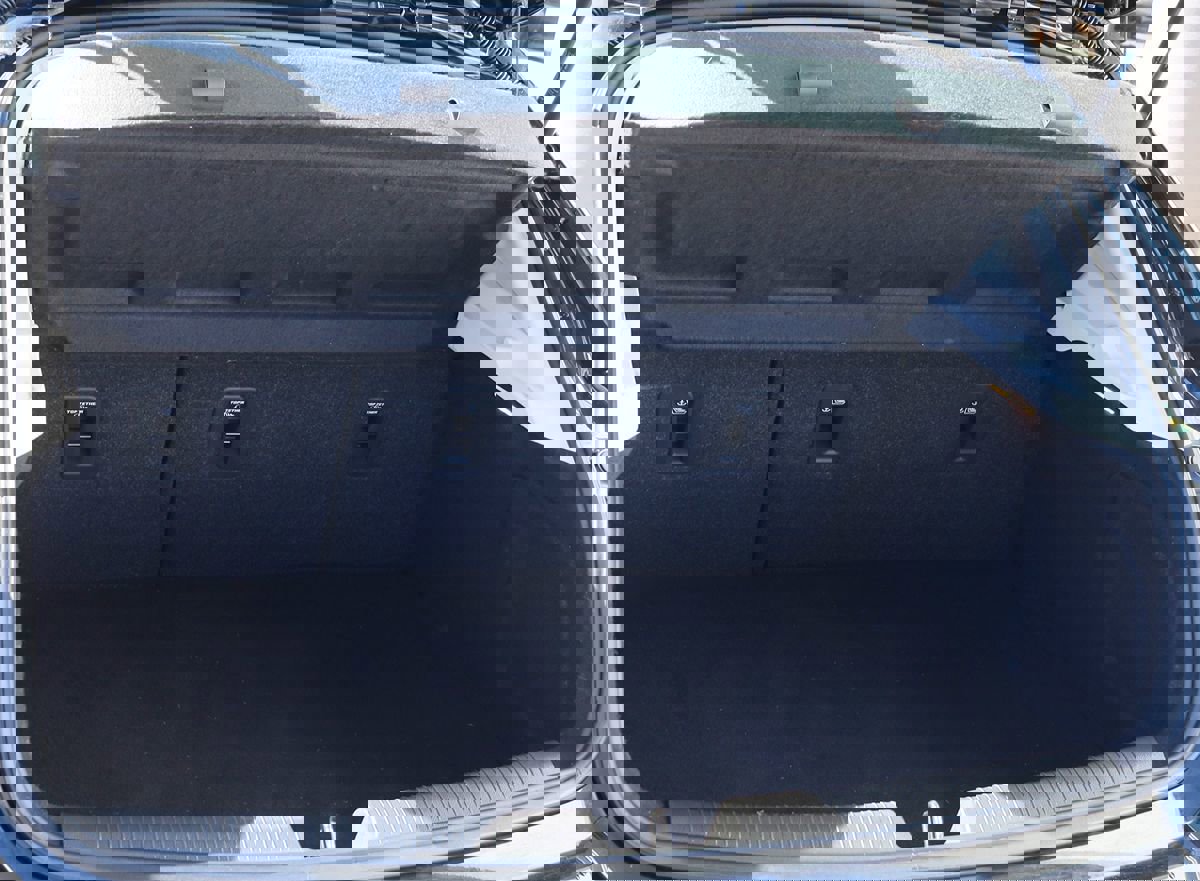 Used 2018 Chevrolet Cruze LT image 25