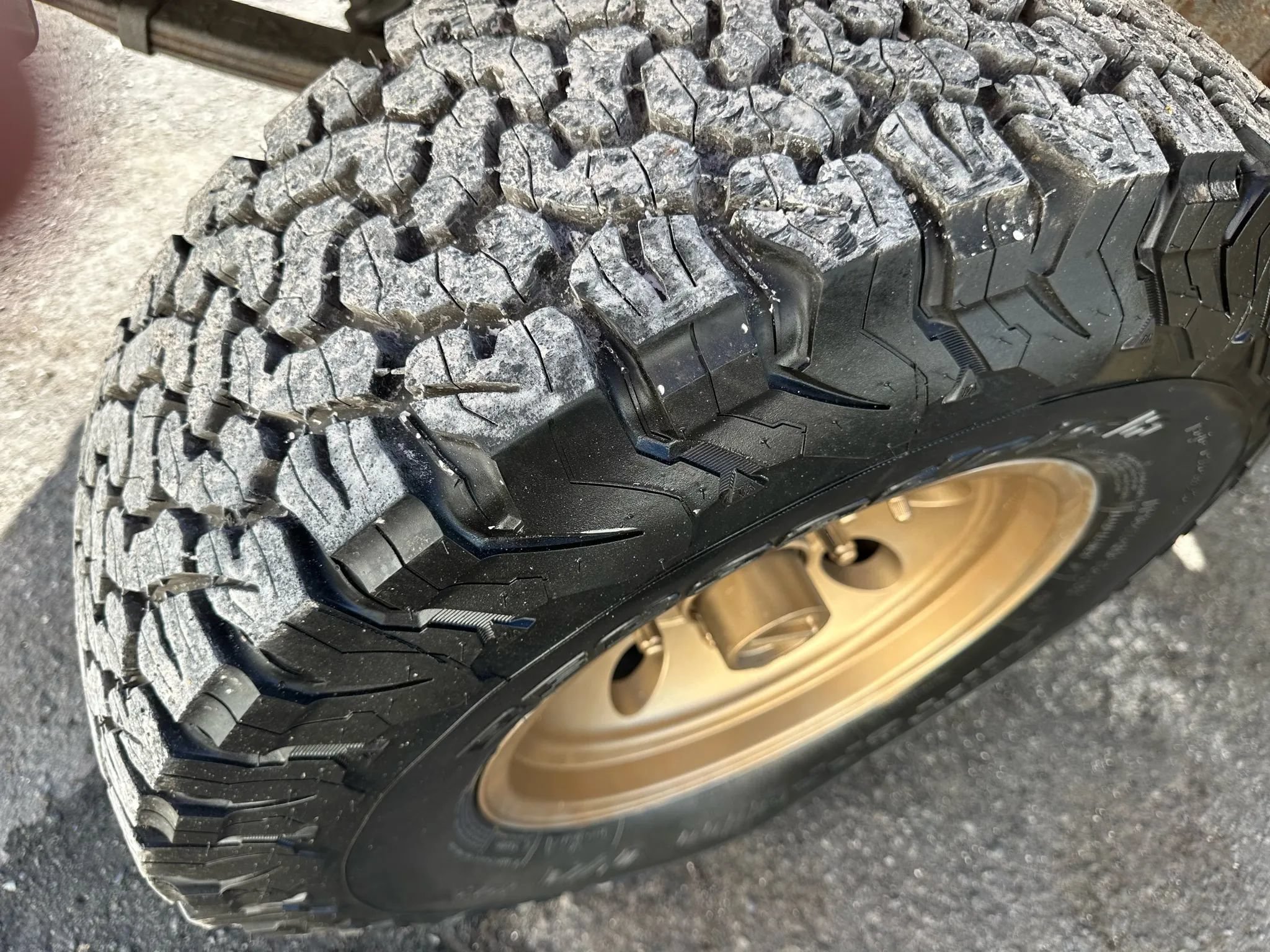 Used 2000 Ford Excursion Limited AWD/4WD image 13