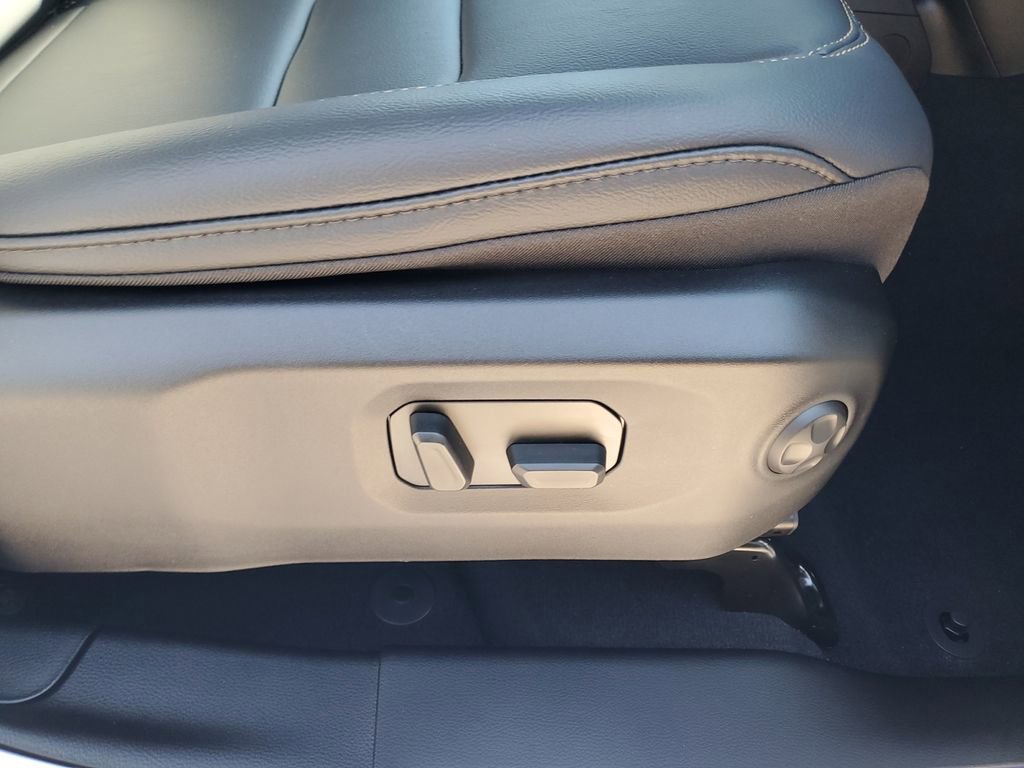 New 2025 Jeep Wrangler Sahara image 16