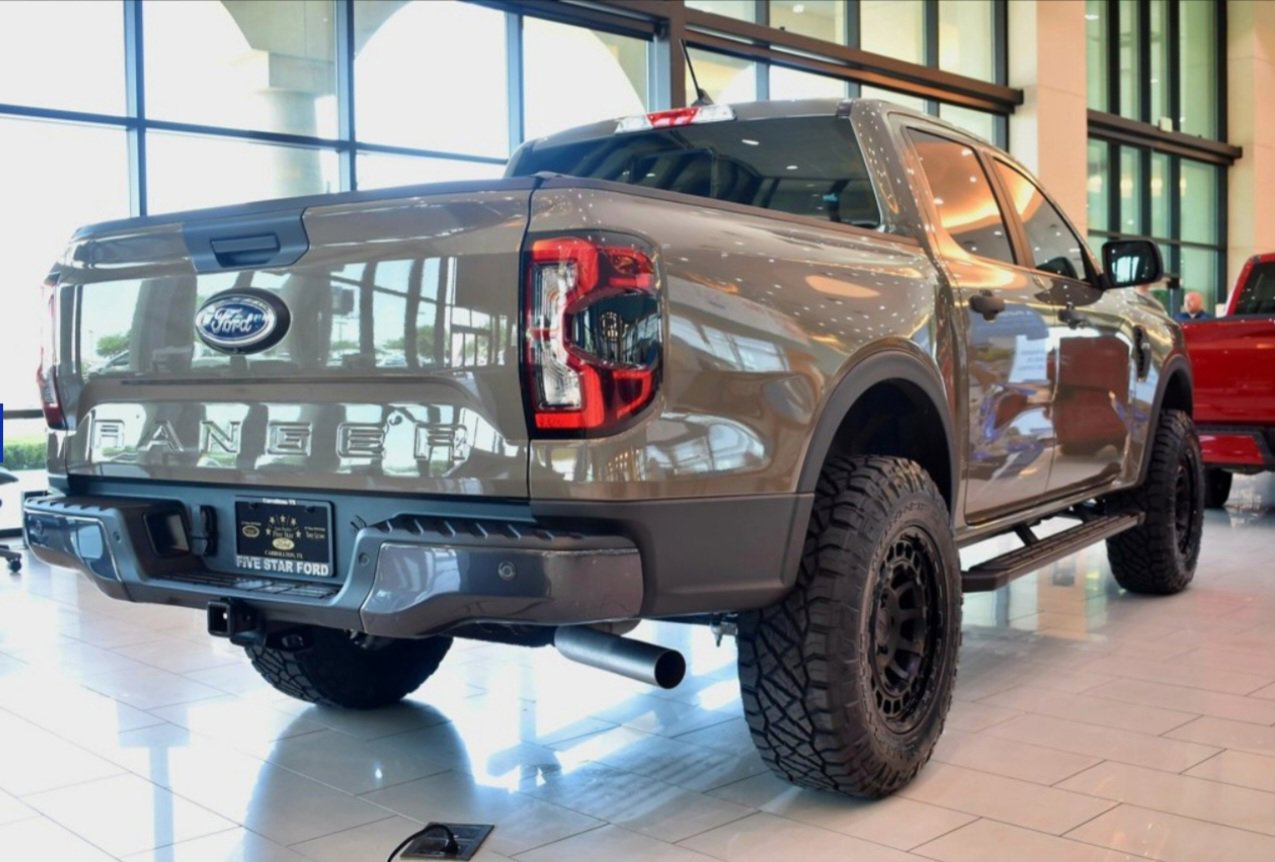 New 2025 Ford Ranger XLT w/ Equipment Group 301A High image 5