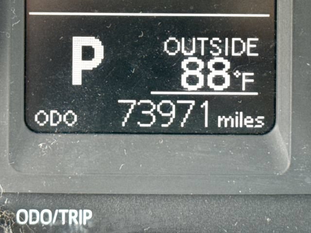Used 2018 Toyota Corolla LE w/ Carpet Mat Package (TMS) FWD image 25