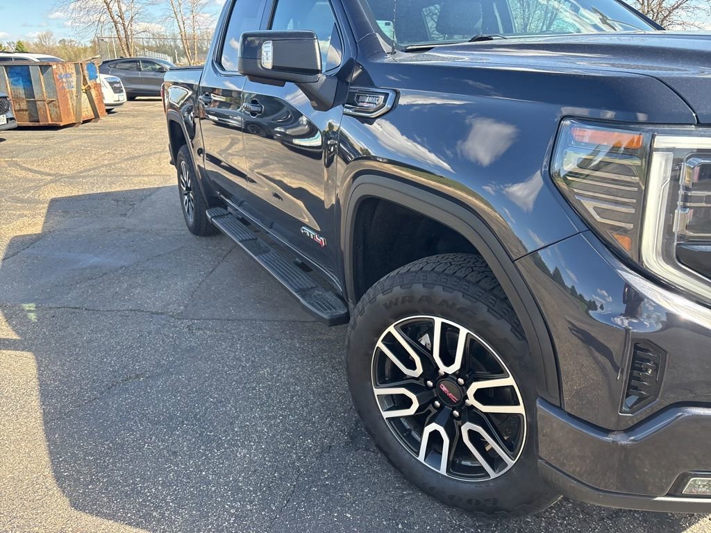Used 2023 GMC Sierra 1500 AT4 w/ Technology Package AWD/4WD image 8
